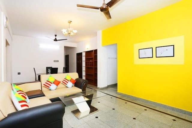 The Solo Apartments Kadavanthra Kochi Buitenkant foto