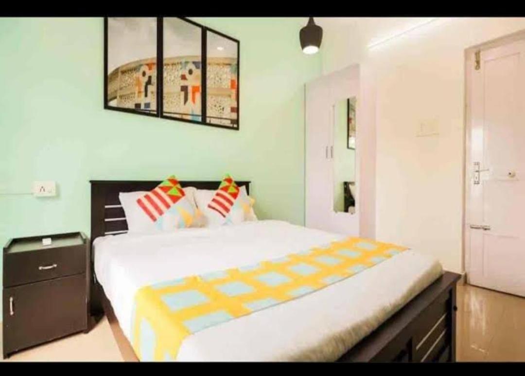 The Solo Apartments Kadavanthra Kochi Buitenkant foto